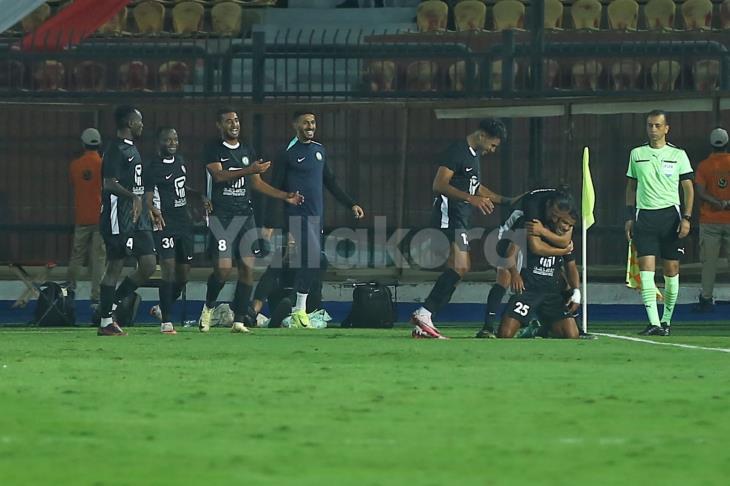 المساهمة الـ6 في ليلة الثنائية.. محمد هلال يضرب الزمالك من علامة الجزاء (فيديو)